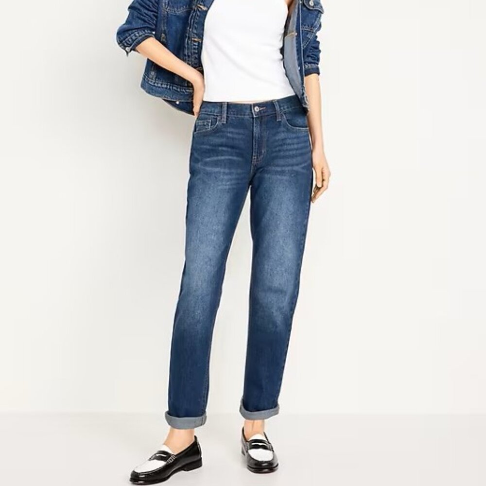 Old Navy Mid-Rise Wow Boyfriend Straight Jeans-14 Short